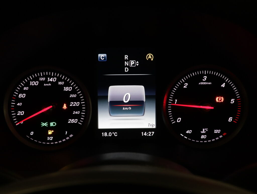 Mercedes-Benz C 2016 Harmaa