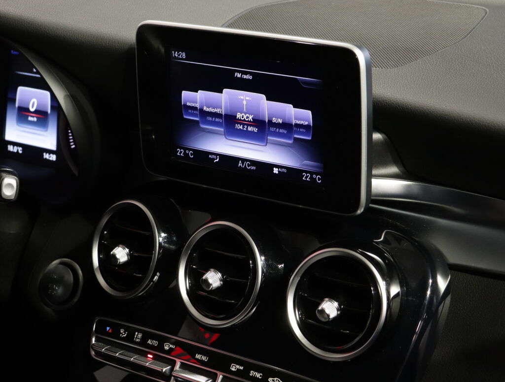 Mercedes-Benz C 2016 Harmaa