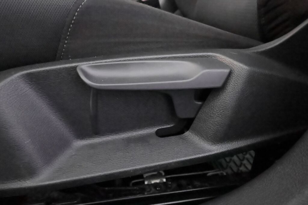 Volkswagen Golf 2015 Musta