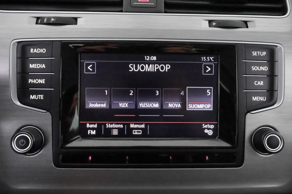 Volkswagen Golf 2015 Musta