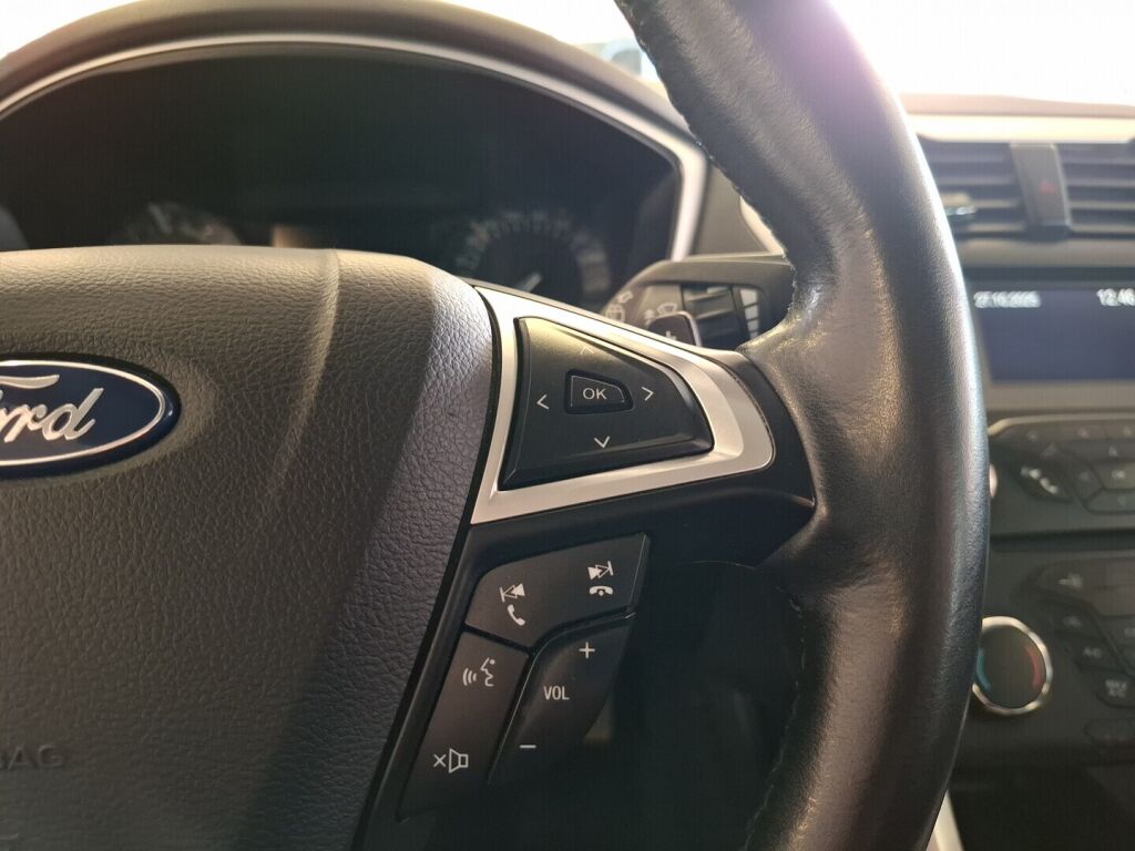 Ford Mondeo 2015 Valkoinen