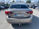 Toyota Avensis 2015 Ruskea (beige)