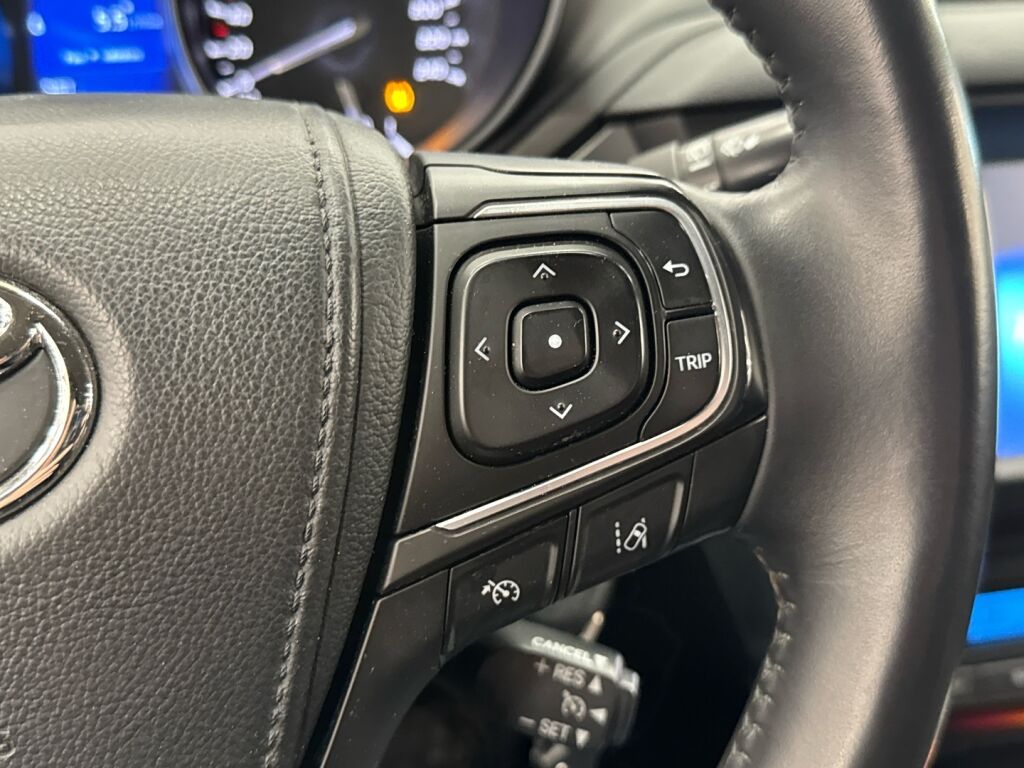 Toyota Avensis 2015 Harmaa