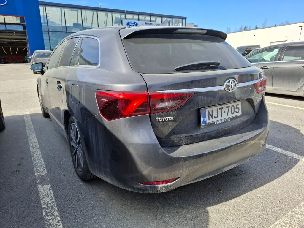 Toyota Avensis 2015 Harmaa