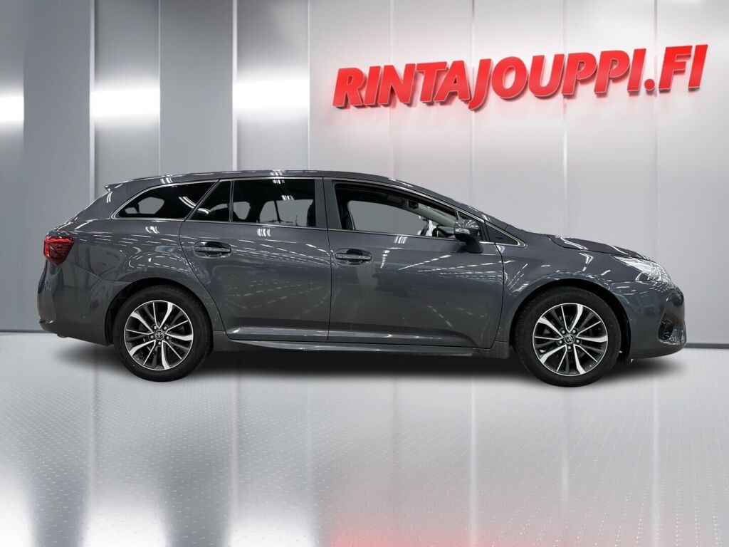 Toyota Avensis 2015 Harmaa