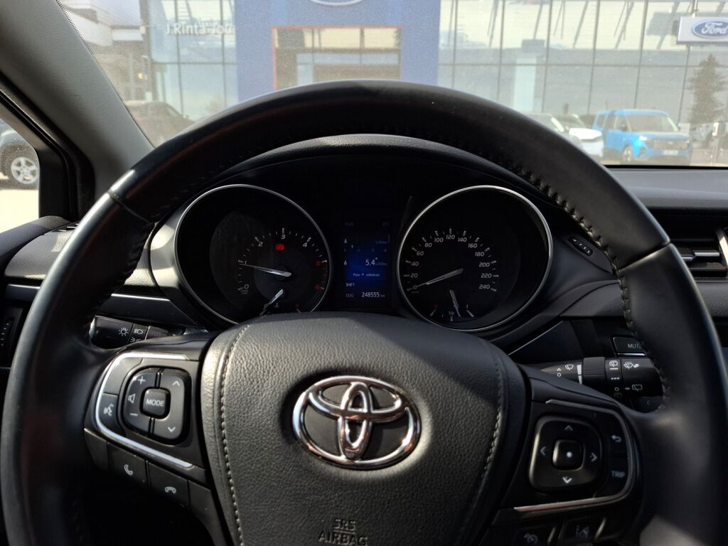 Toyota Avensis 2015 Harmaa