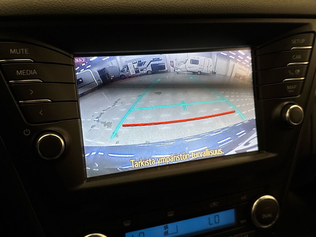 Toyota Avensis 2015 Harmaa