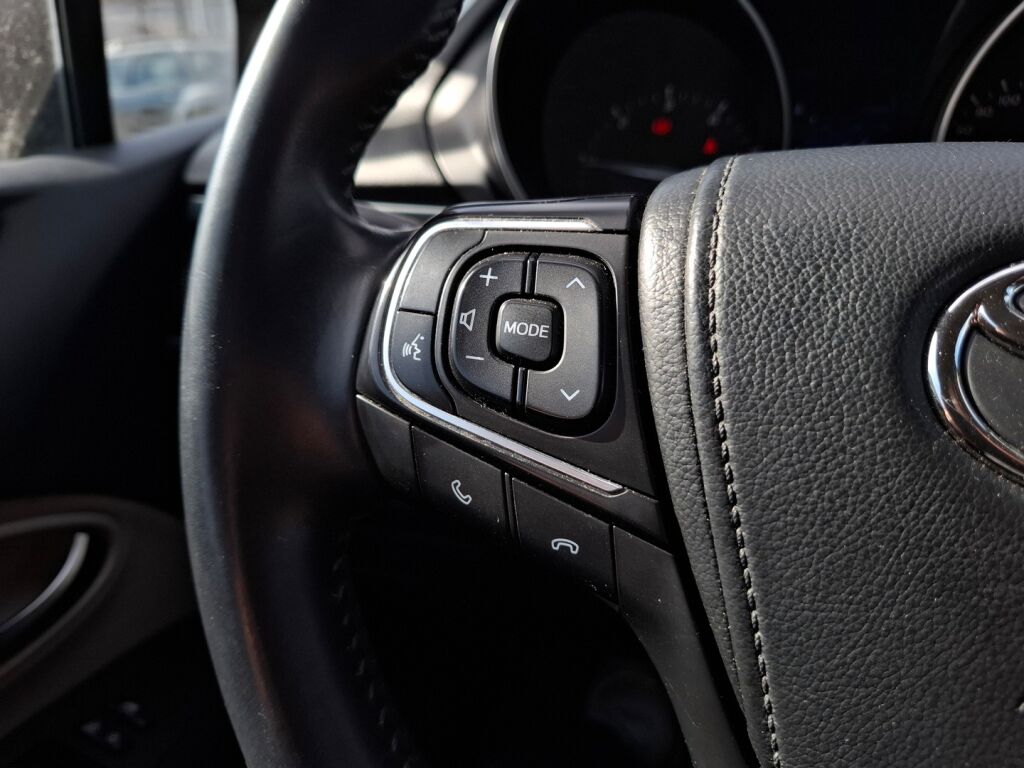 Toyota Avensis 2015 Harmaa