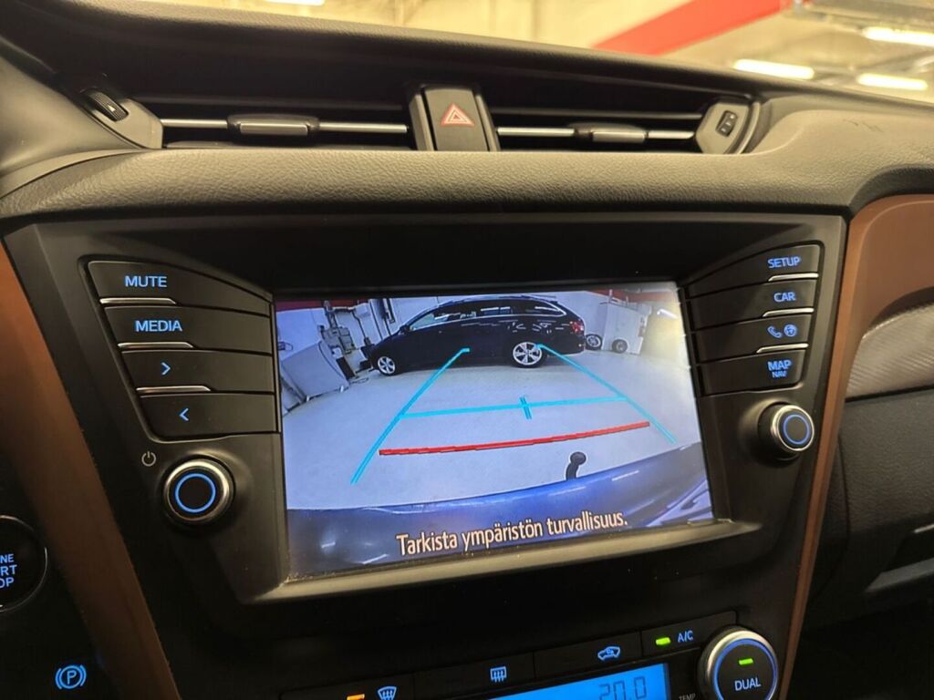 Toyota Avensis 2015 Harmaa