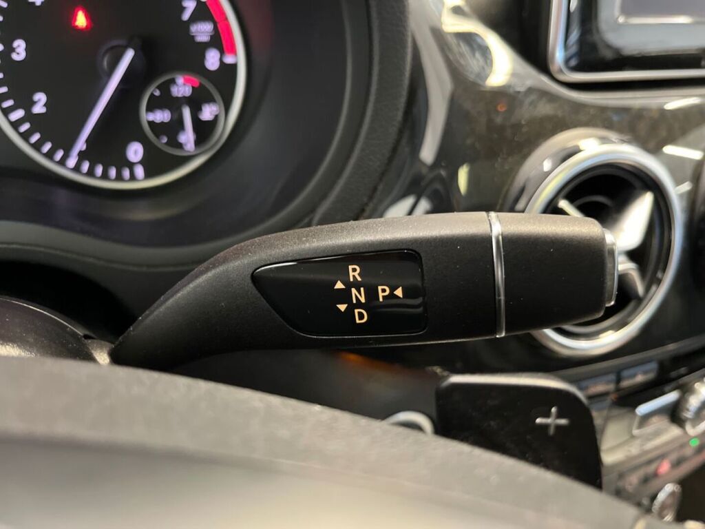 Mercedes-Benz B 2012 Met. Harmaa