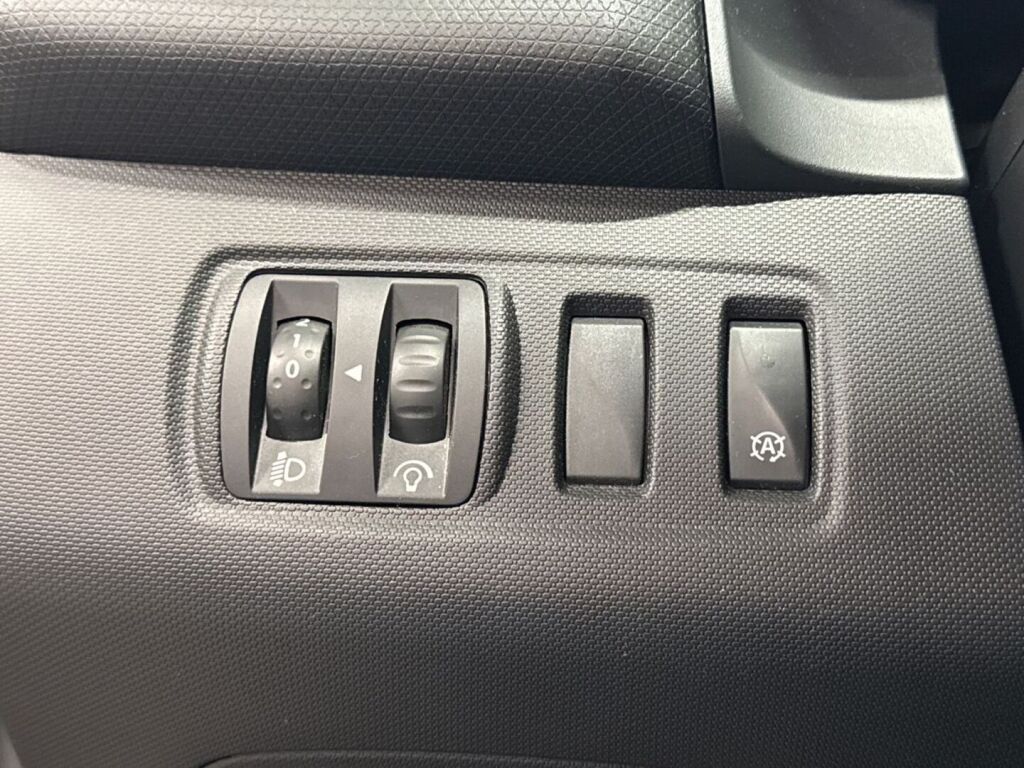 Renault Clio 2015 Ruskea (beige)