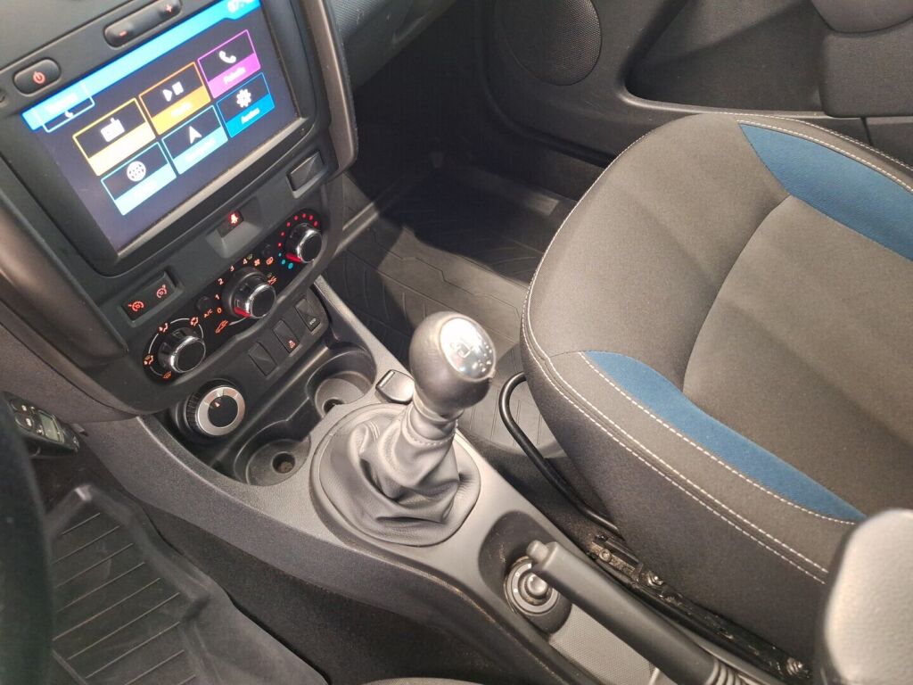 Dacia Duster 2015 Sininen