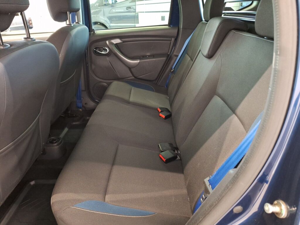 Dacia Duster 2015 Sininen