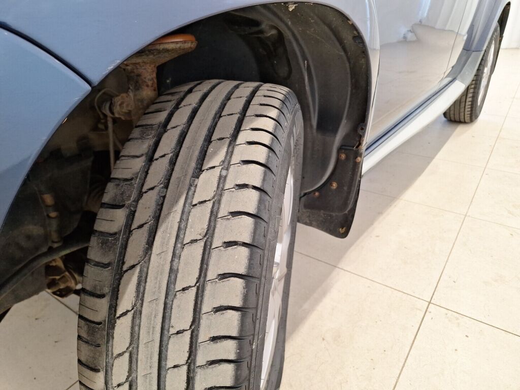 Dacia Duster 2015 Sininen