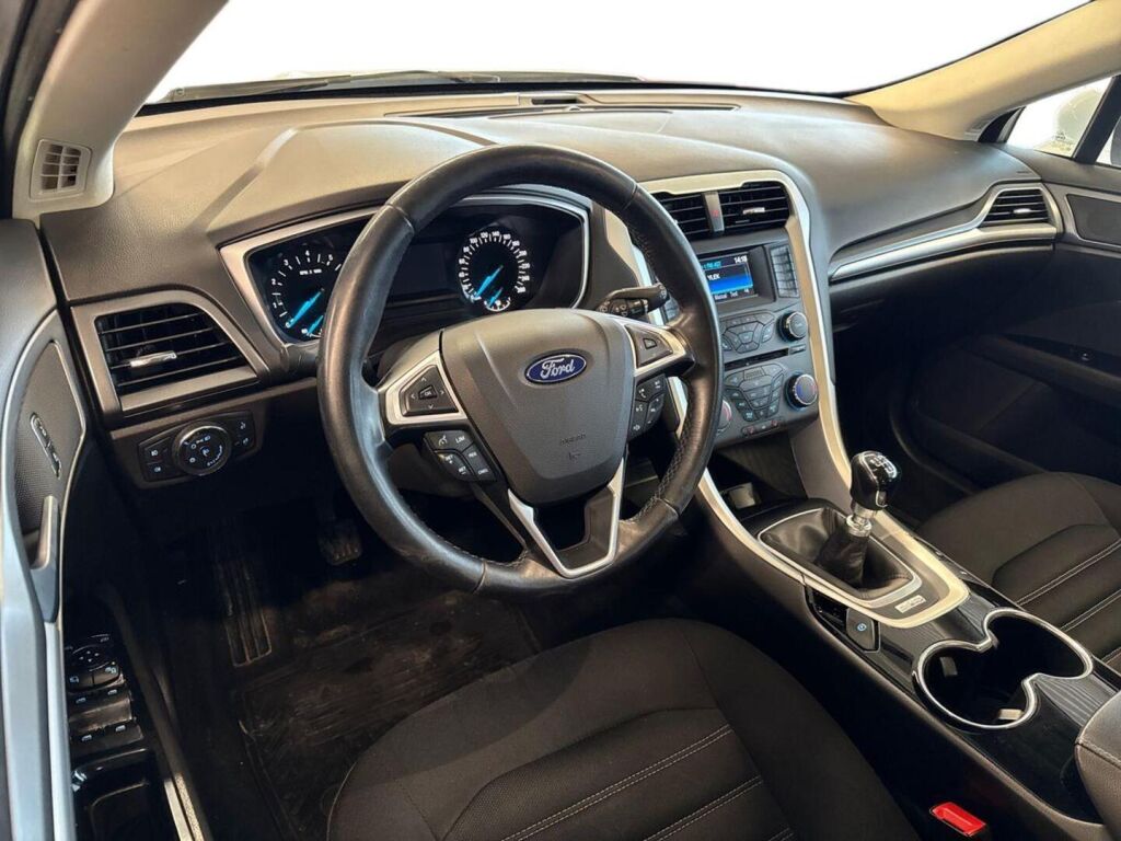 Ford Mondeo 2015 Valkoinen