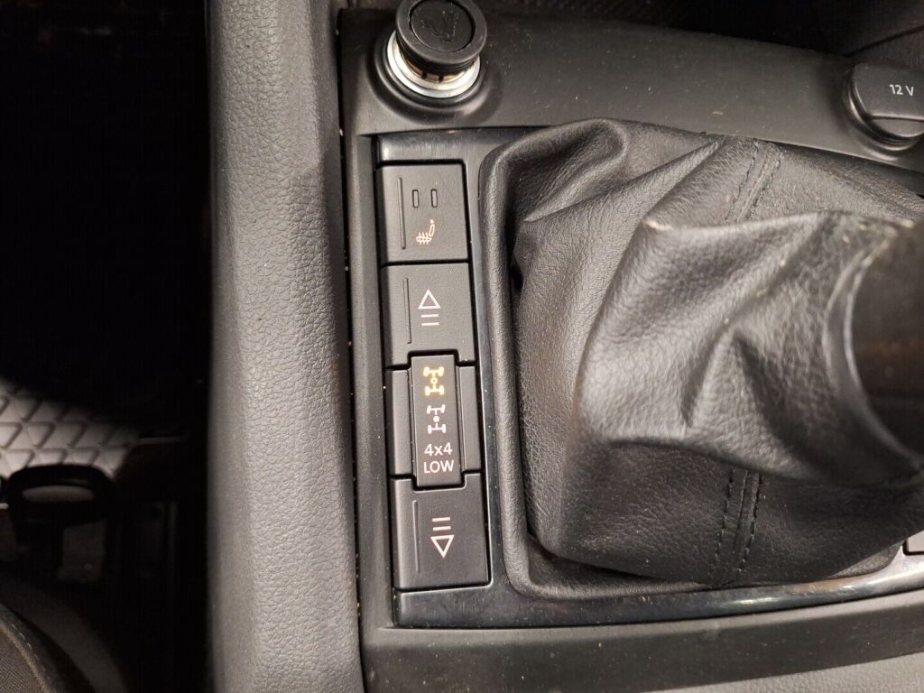 Volkswagen Amarok 2015 Valkoinen