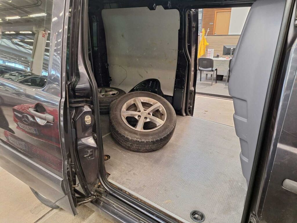 Toyota Proace 2015 Harmaa