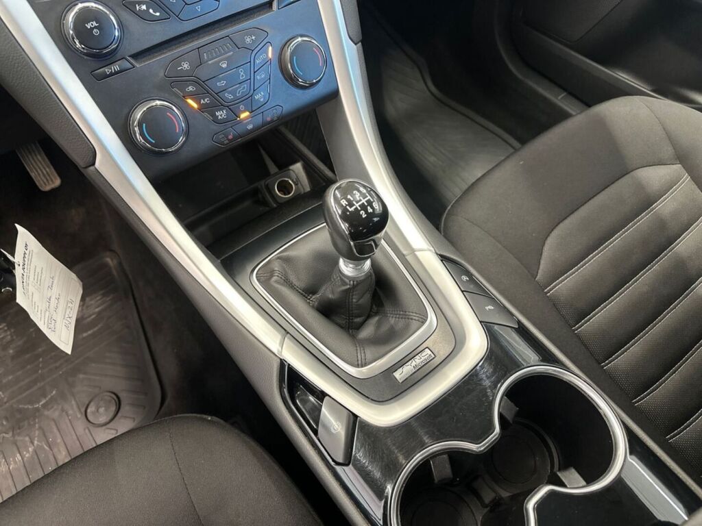 Ford Mondeo 2015 Valkoinen