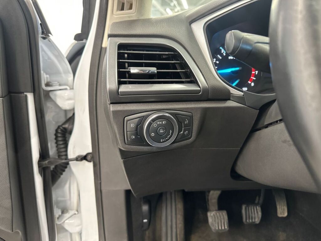 Ford Mondeo 2015 Valkoinen