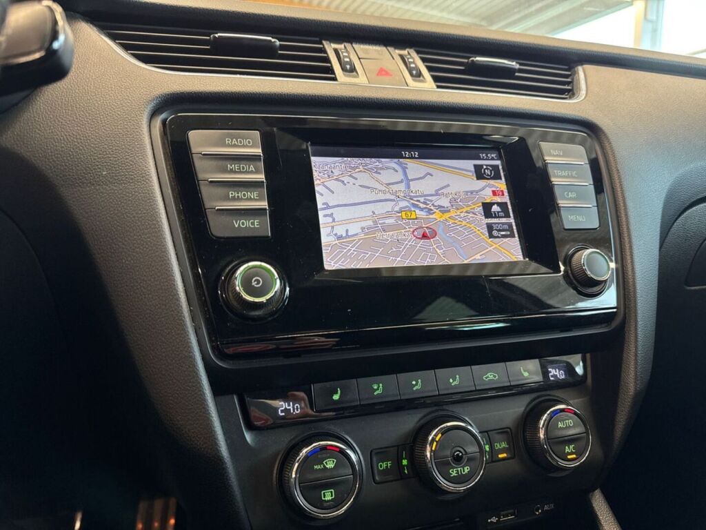 Skoda Octavia 2015 Musta