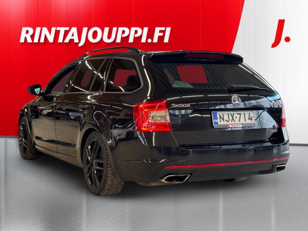 Skoda Octavia 2015 Musta