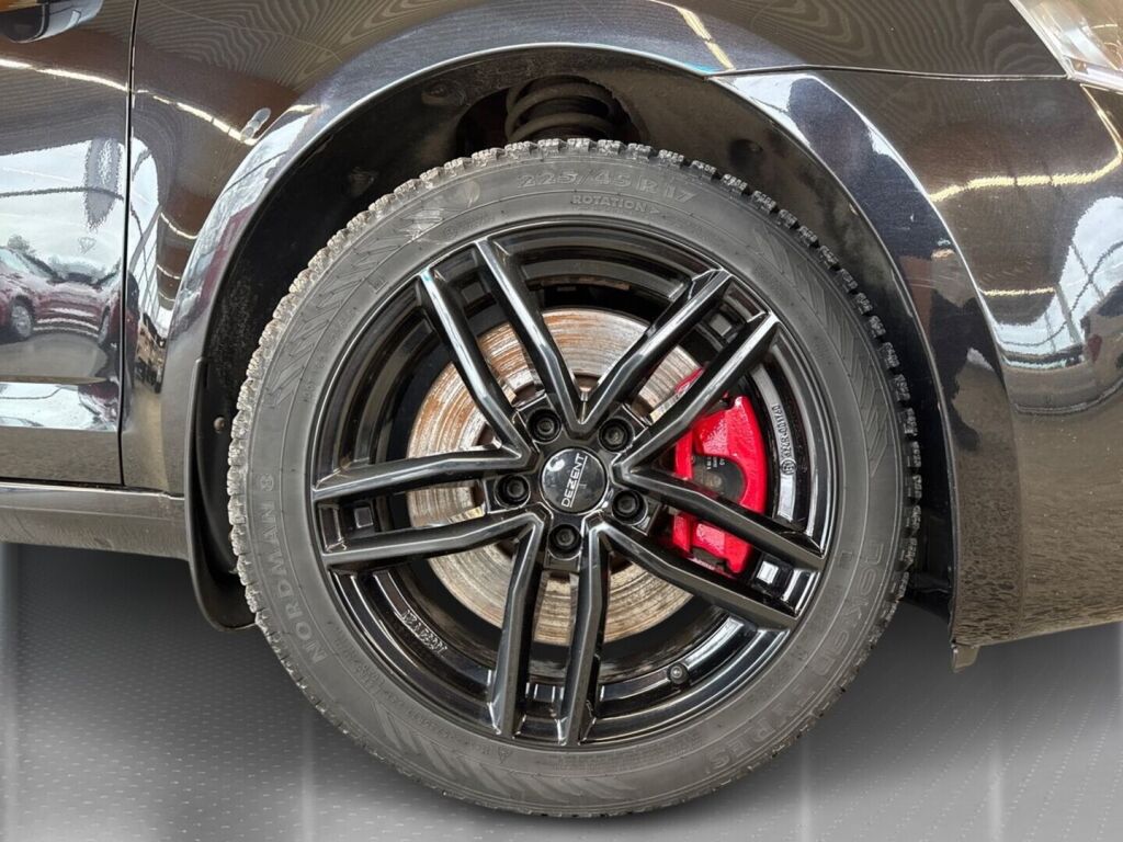 Skoda Octavia 2015 Musta