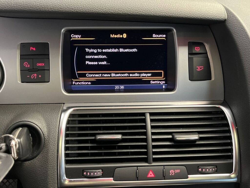 Audi Q7 2012 Met. Musta