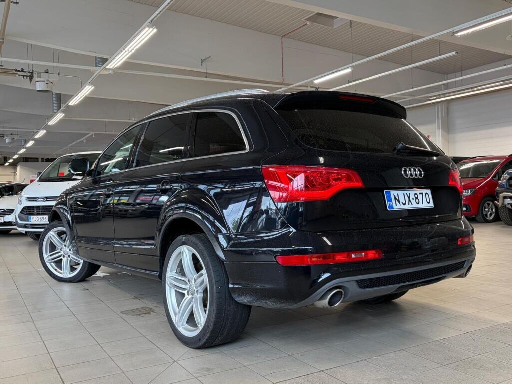 Audi Q7 2012 Met. Musta