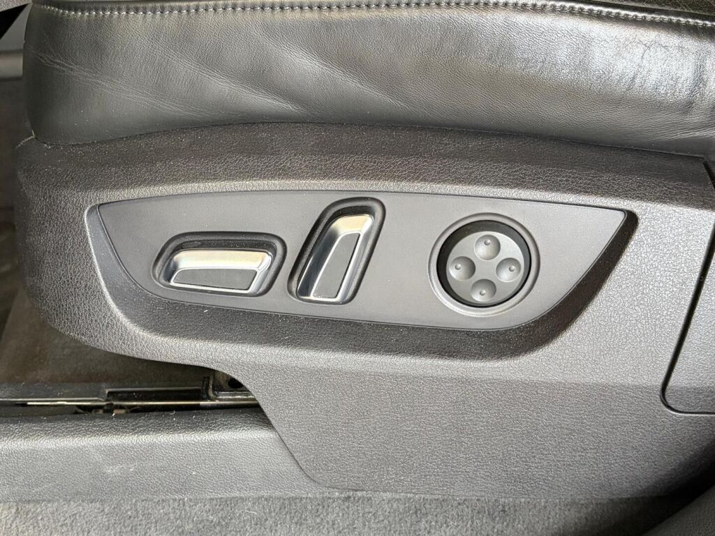 Audi Q7 2012 Met. Musta
