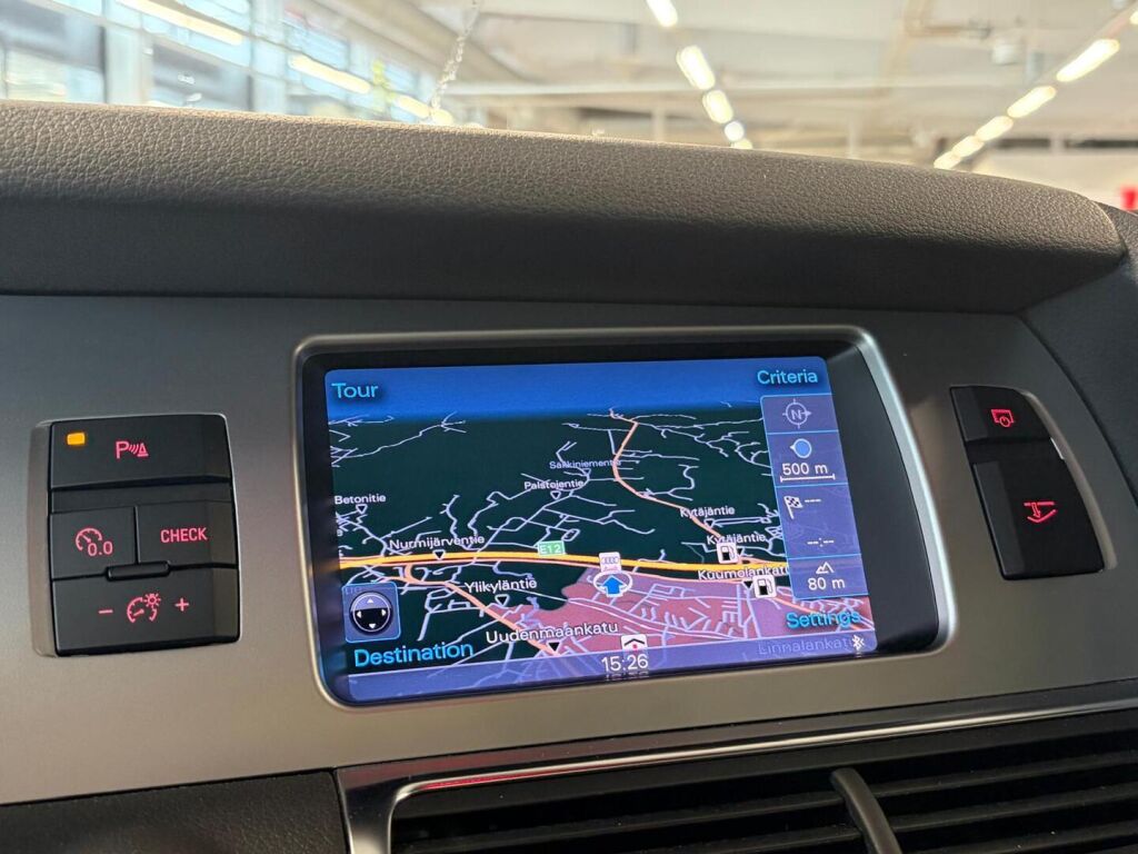 Audi Q7 2012 Met. Musta