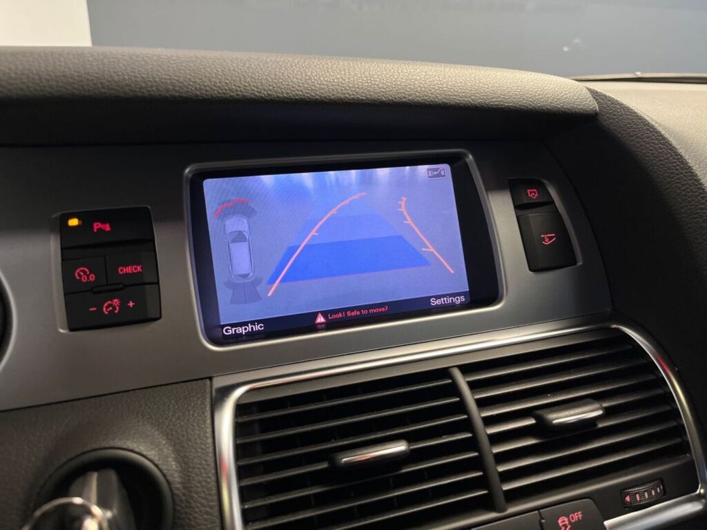 Audi Q7 2012 Met. Musta