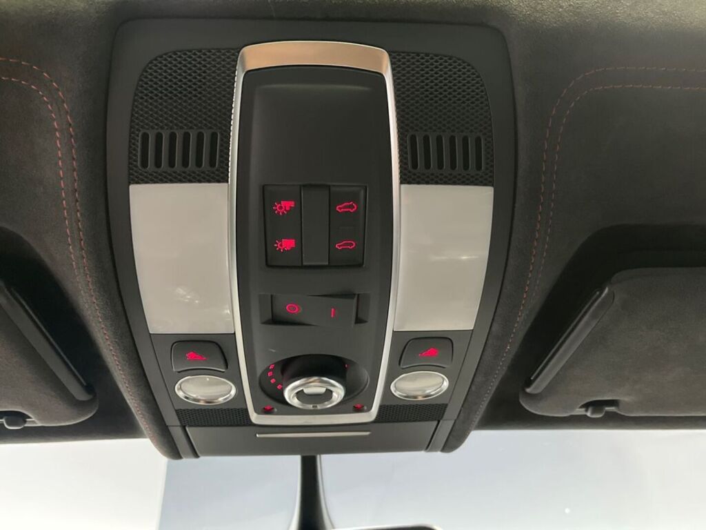 Audi Q7 2012 Met. Musta