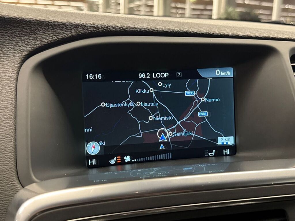 Volvo V60 2016 Musta