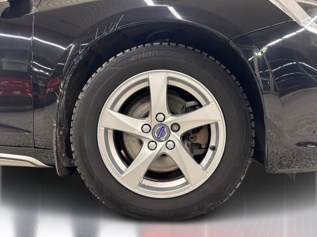 Volvo V60 2016 Musta