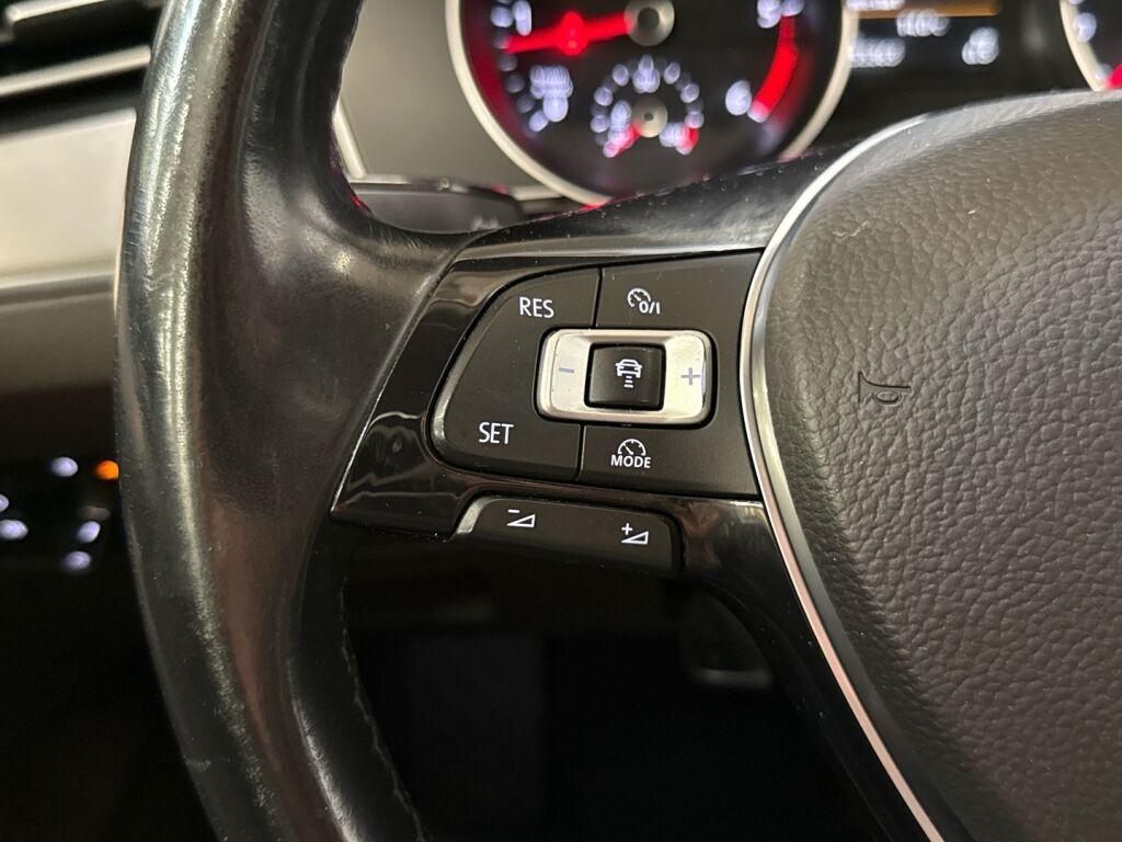 Volkswagen Passat 2015 Ruskea (beige)