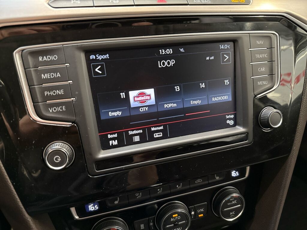 Volkswagen Passat 2015 Ruskea (beige)