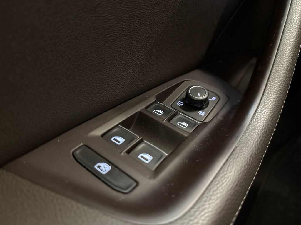 Volkswagen Passat 2015 Ruskea (beige)