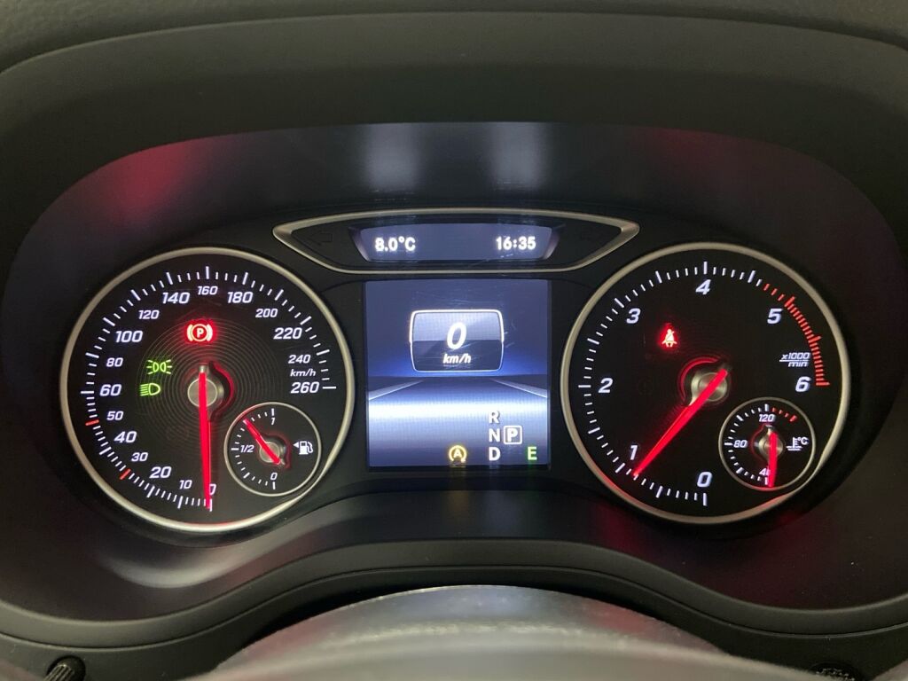 Mercedes-Benz B 2015 Sininen