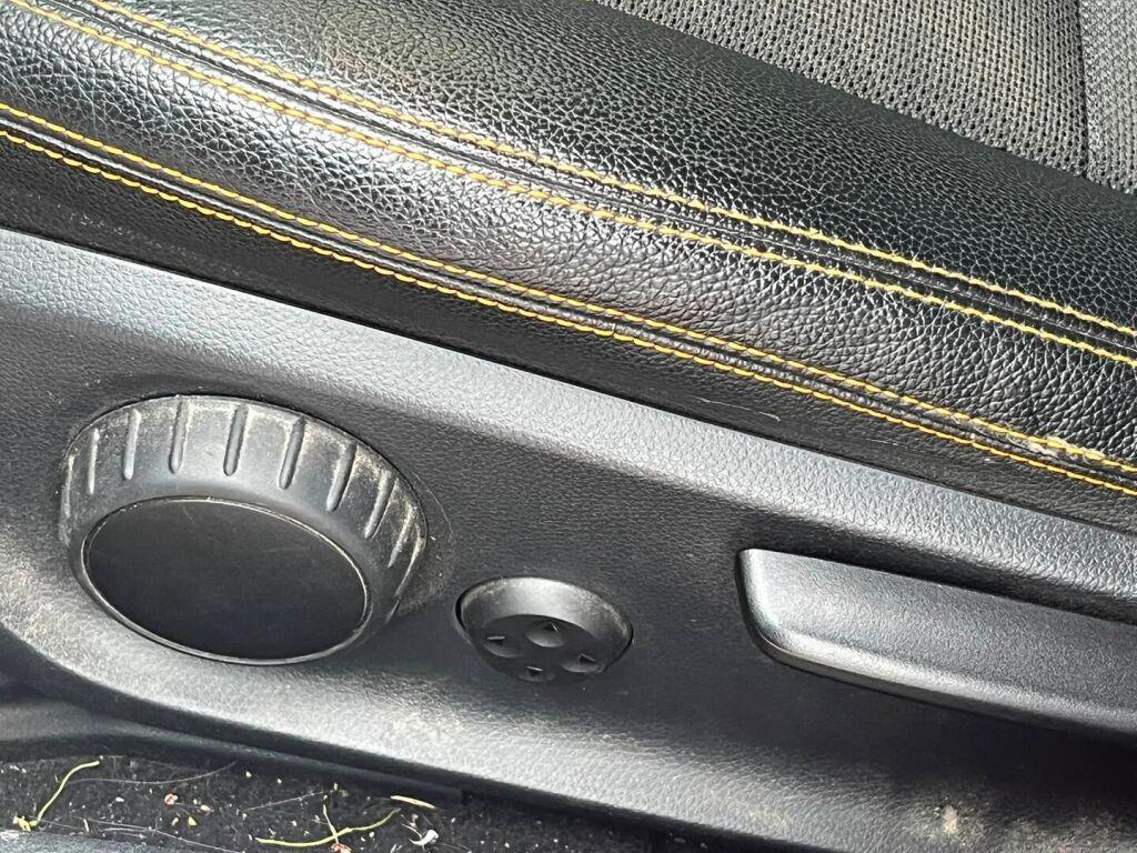 Mercedes-Benz CLA 2015 Punainen
