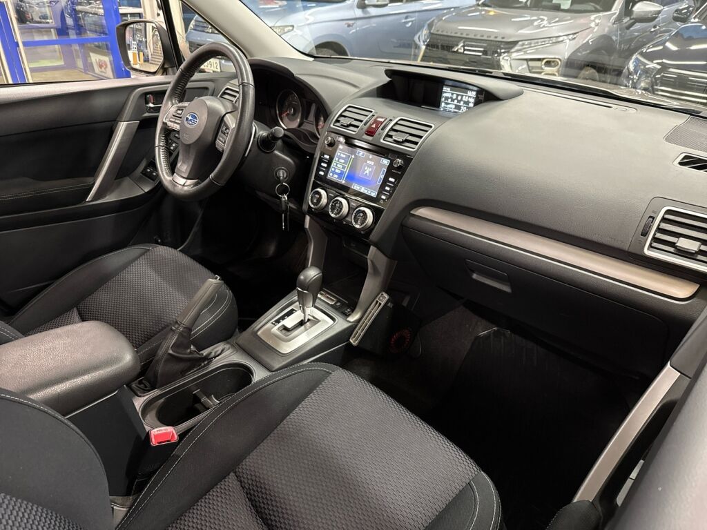 Subaru Forester 2015 Harmaa