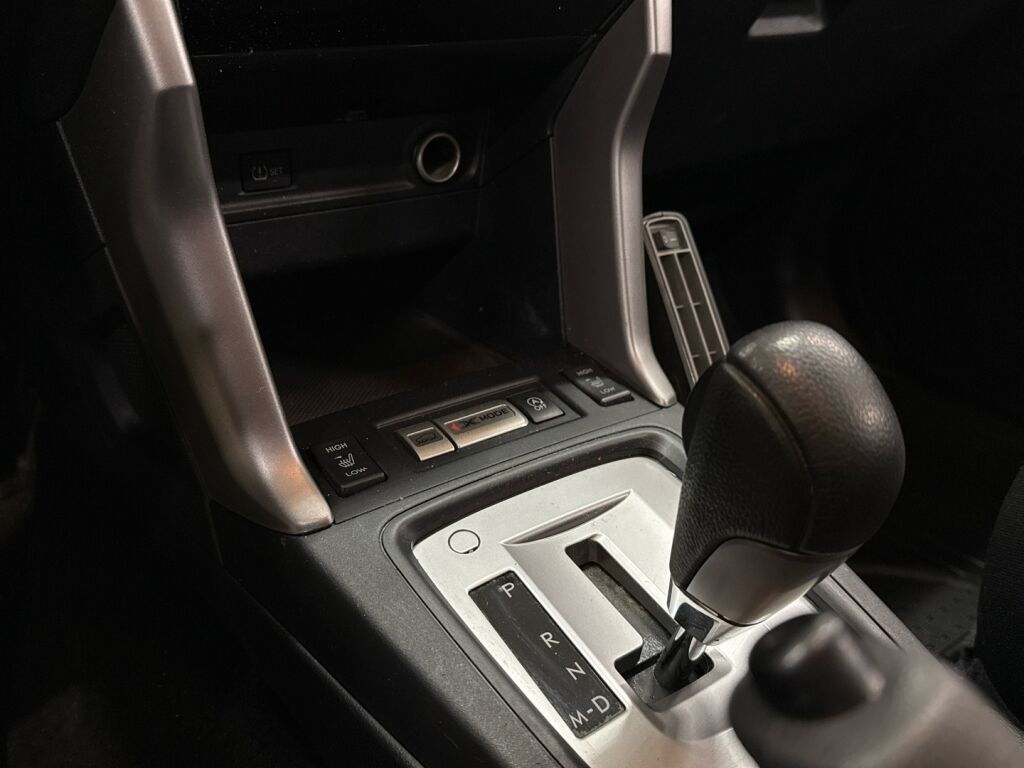 Subaru Forester 2015 Harmaa