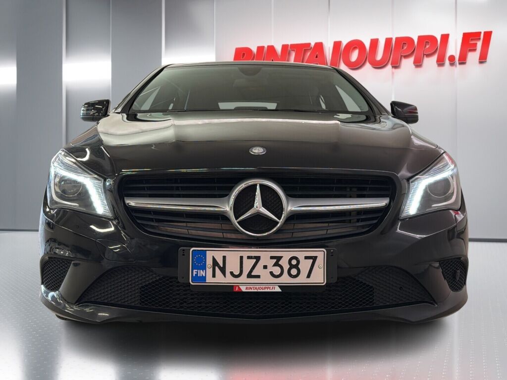 Mercedes-Benz CLA 2015 Musta