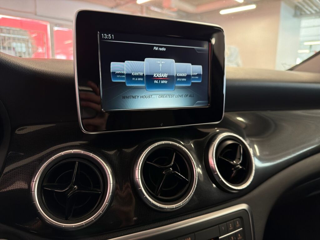 Mercedes-Benz CLA 2015 Musta