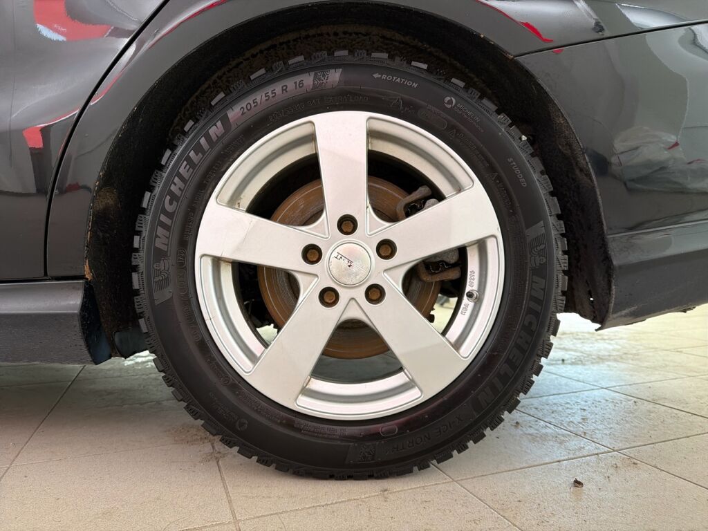 Mercedes-Benz CLA 2015 Musta