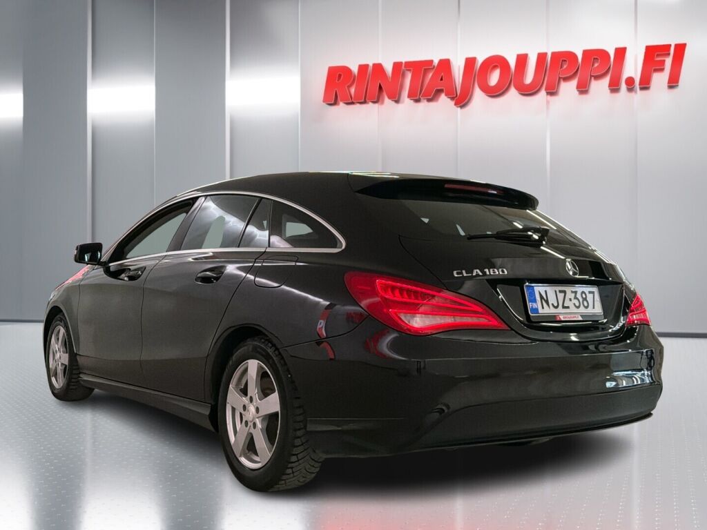 Mercedes-Benz CLA 2015 Musta