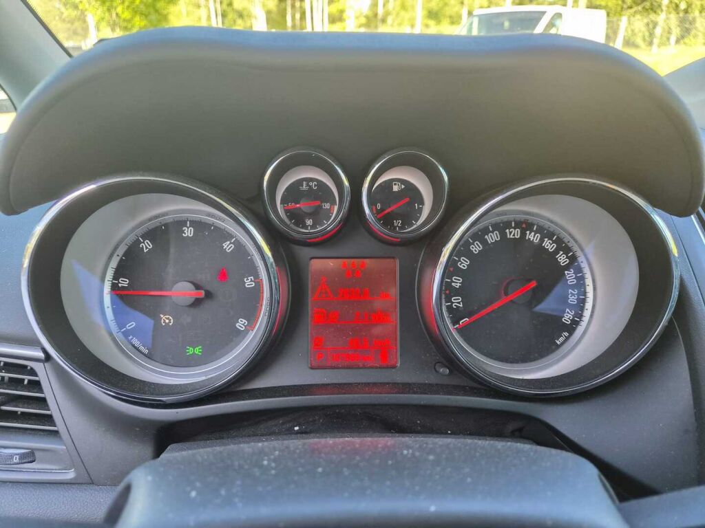 Opel Zafira Tourer 2015 Ruskea (beige)