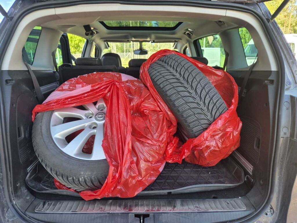 Opel Zafira Tourer 2015 Ruskea (beige)