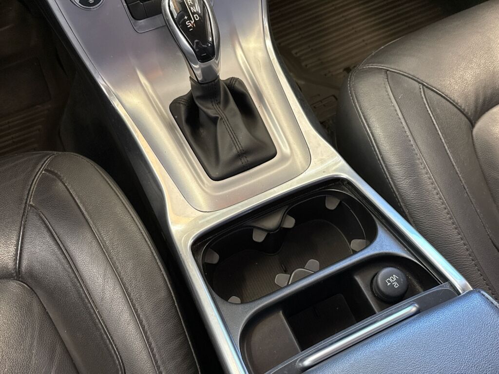 Volvo V70 2016 Harmaa