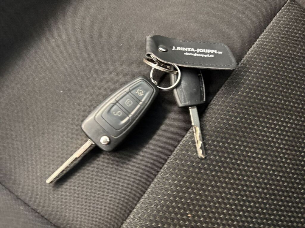 Ford Focus 2016 Valkoinen