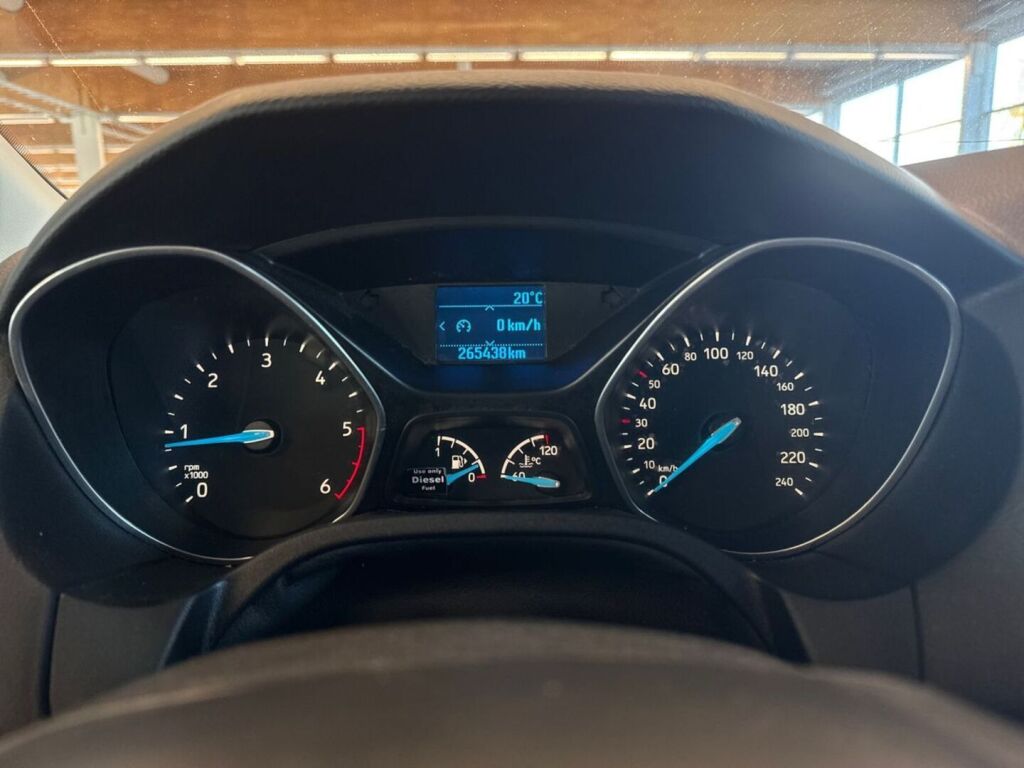 Ford Focus 2016 Valkoinen